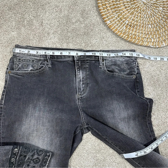 Driftwood Jackie Embroidered Hem Stretch Skinny Jeans Mid Rise in Dark Gray 30 - Picture 13 of 16